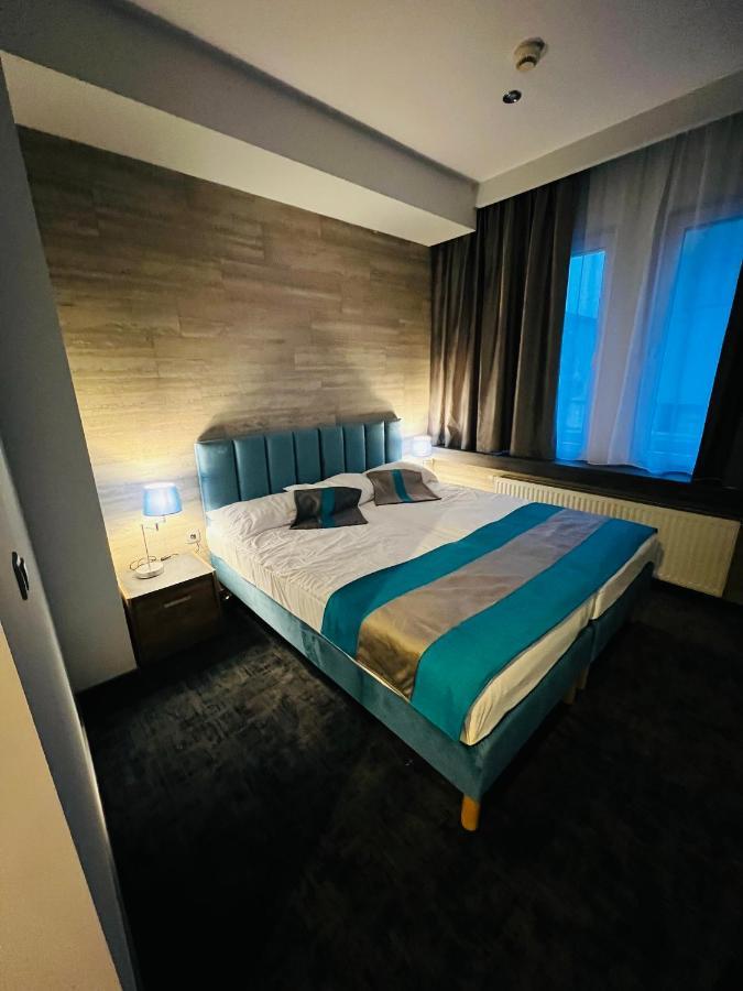M Hotel Łódź Exteriör bild