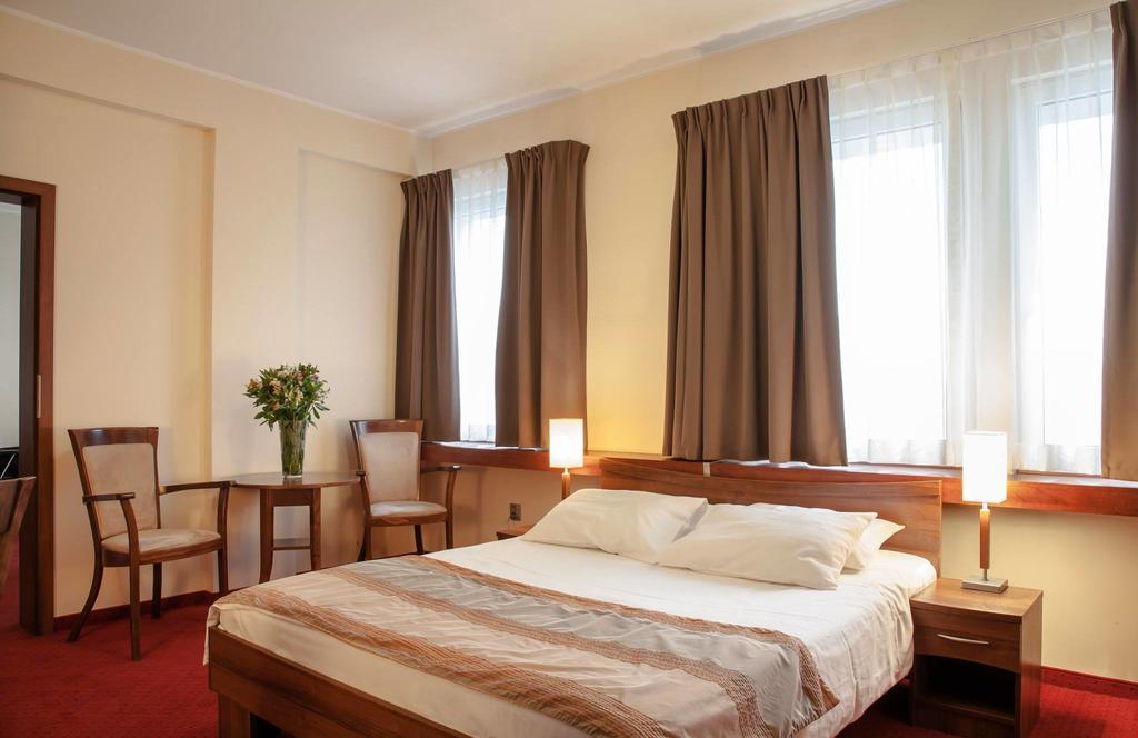 M Hotel Łódź Exteriör bild